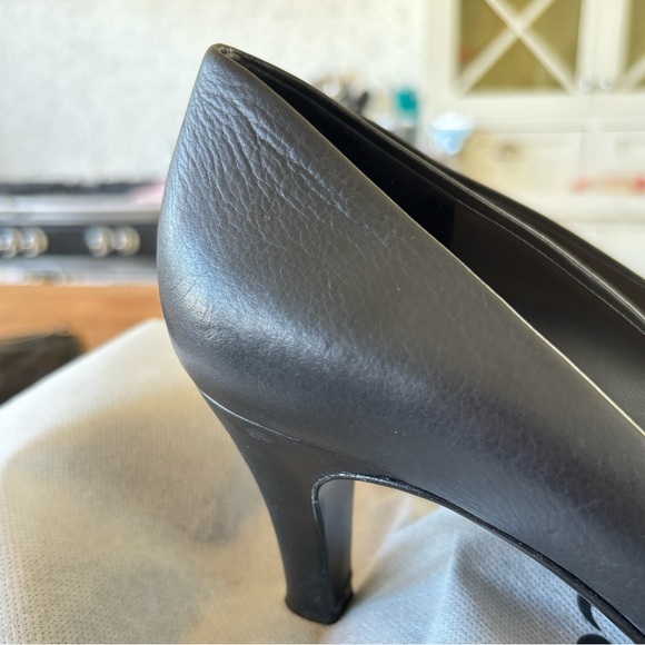 Chanel heels pump short block camellia size 40 size 8.5 9 9.5 10 - Picture 3 of 7